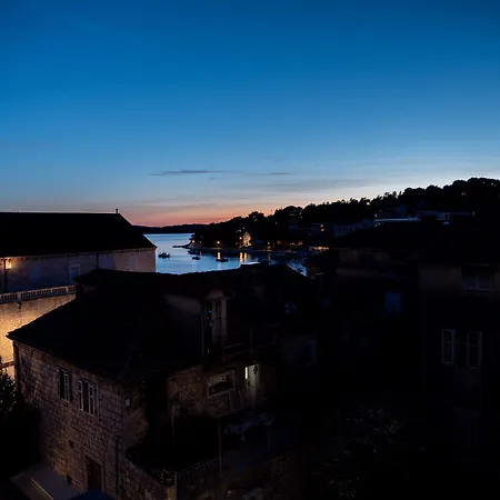 Porta Maestra Hvar Town