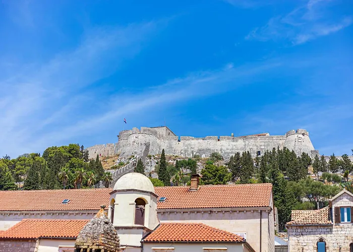 Porta Maestra Daire Hvar Town