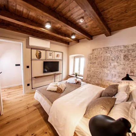 Porta Maestra * Hvar Town