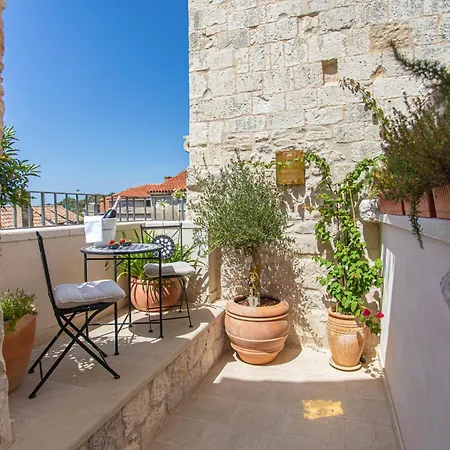 Porta Maestra Apartman *