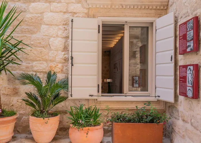 Porta Maestra * Hvar Town