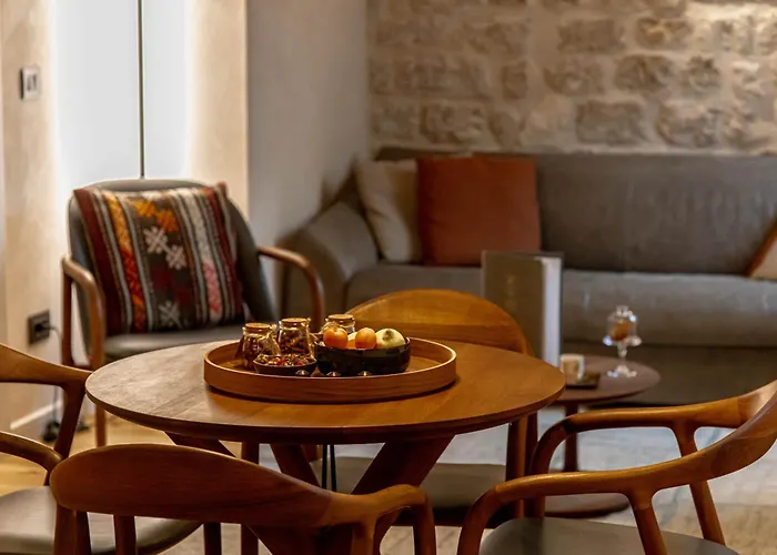 Porta Maestra Hvar Town